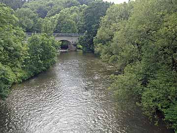 Sieg – Brücke Siegener Straße, flussabwärts