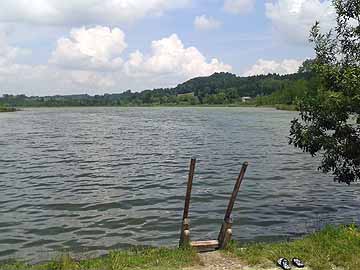 Harmatinger Weiher – Badeeinstieg bei der Schleuse