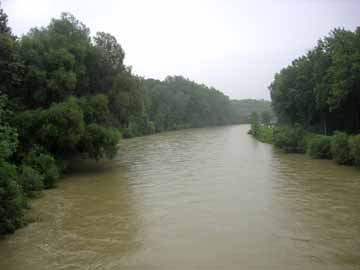 Iller – Brücke Ulmer Straße, Blick flussaufwärts