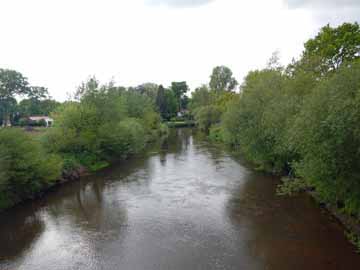 Wümme – Blick von der Brücke flussabwärts