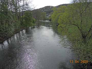 Fränkische Saale – Blick von der Brücke Richtung Mündung der Schondra