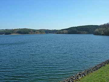 Große Dhünntalsperre – Blick Richtung südöstl. Buchten