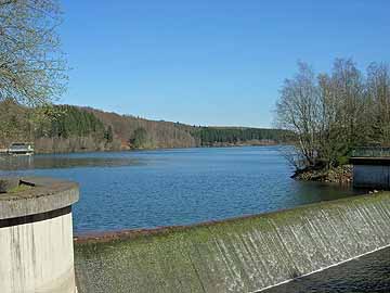 Vorsperre Große Dhünn – Überlauf in die Große Dhünntalsperre