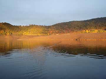 Edersee – Hopfenberge bei 20 m unter Vollstau