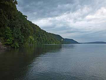 Überlinger See – Marienschlucht, Blick entlang des Südufers