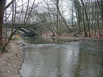 Dhünn – Blick auf die Straßenbrücke B51