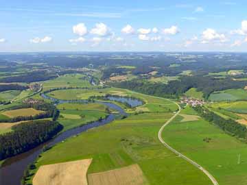 Naab – Aufnahme aus Höhe Mossendorf, Blick flussabwärts