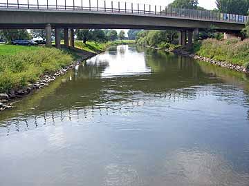 Wupper – Blick auf die Brücke der A59