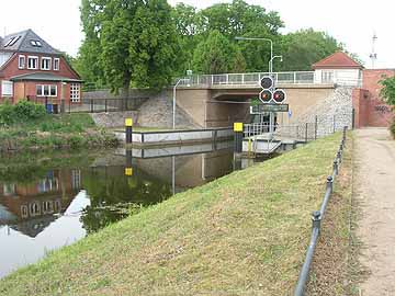 Elde – Schleuseneinfahrt an der Schweriner Straße