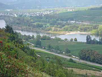 Mosel – Streckenbeginn Moselstaustufe Detzem