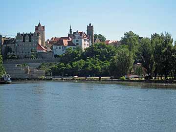 Saale – Blick auf Schloß Bernburg