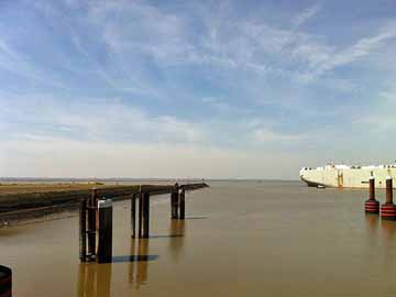 Außenhafen Emden – Höhe große Seeschleuse, Blick Richtung Dollart
