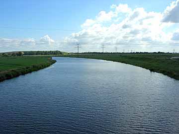 Entlastungspolder – Blick von der Brücke Spriekenborger Straße südwärts