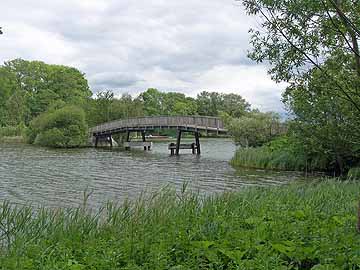 Großer Eutiner See – Fissauer Bucht, Fußgängerbrücke zum Freibad