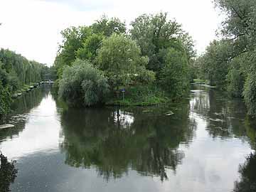 Burg-Lübbener-Kanal – Mündung Nordumfluter (links)