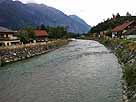 Loisach – Blick von der Brücke, flussaufwärts