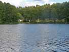 Zethner See – Blick vom Westufer auf den Campingplatz