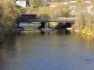 Lenne – Brücke Bahnhofstraße, Blick auf die Eisenbahnbrücke